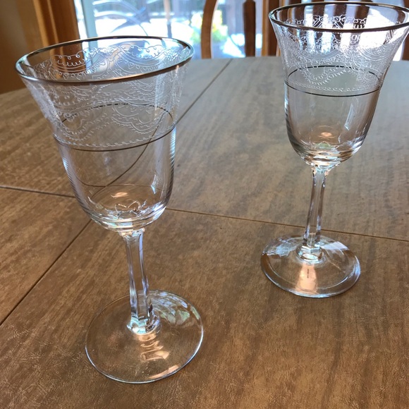 Lenox Vintage Etched Wine Glasses - Fair Lady pattern - set of 3 - Like new - Picture 4 of 7